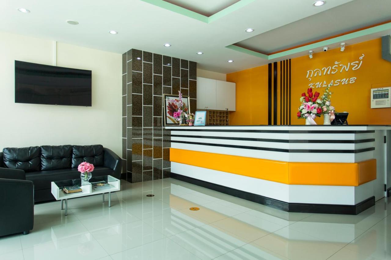 Kulasub Hotel Hatjaj Kültér fotó