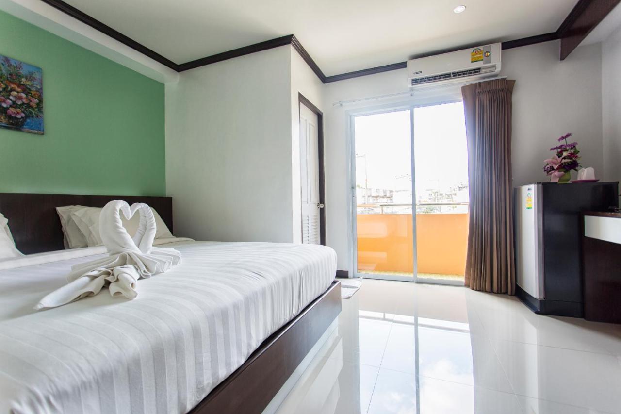 Kulasub Hotel Hatjaj Kültér fotó